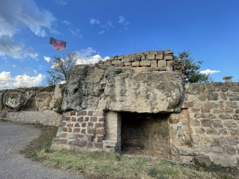 Castell de Puig-reig: A Medieval Frontier Castle in Spain