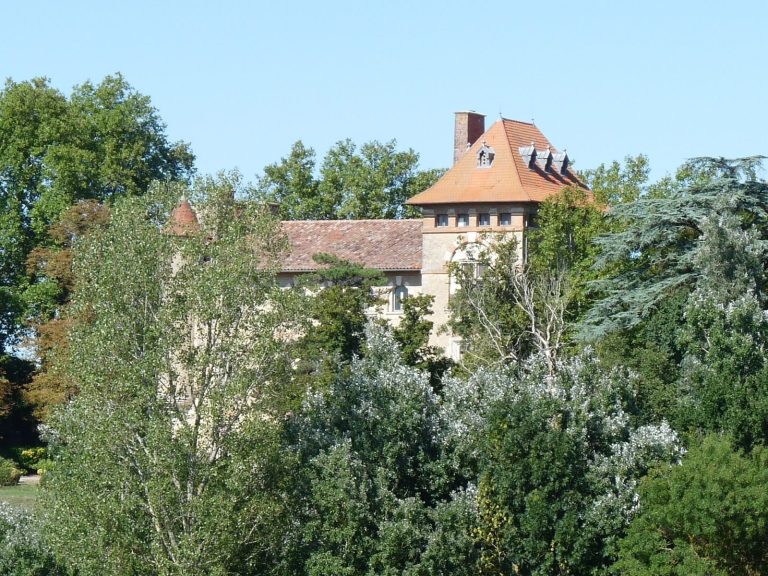 Château de Cambiac: A Fifteenth-Century Residence in France