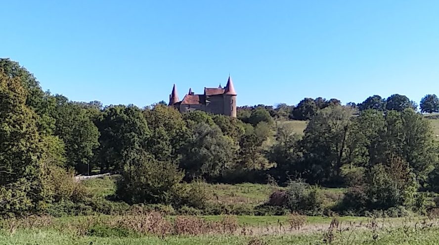 Chassy Castle: A Fifteenth-Century Fortified Residence in France 2 Chassy Castle