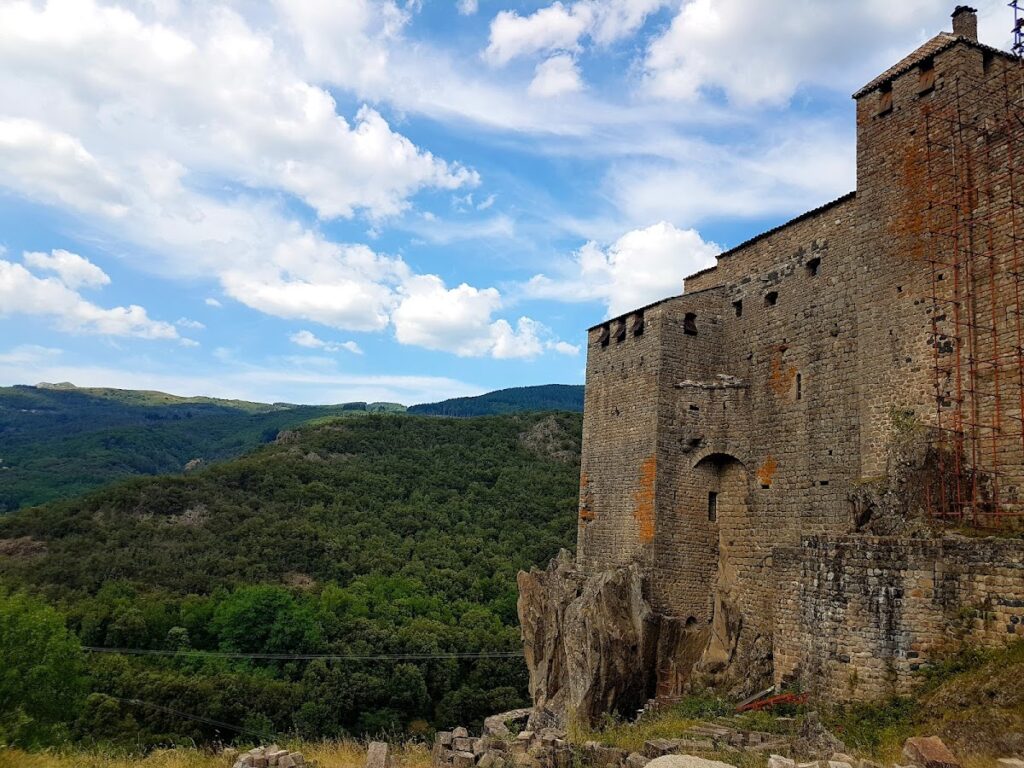 Château de Ventadour: A Medieval Castle in France 2 Château de Ventadour