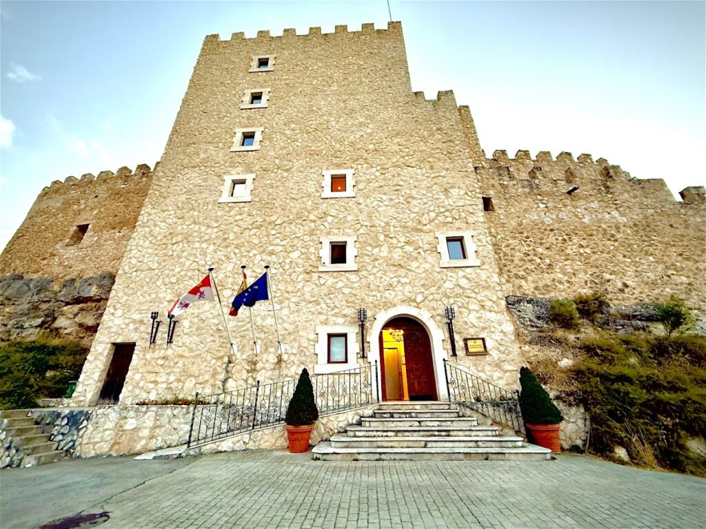 Castillo de Curiel de Duero: A Royal Medieval Fortress in Spain 2 Castillo de Curiel de Duero