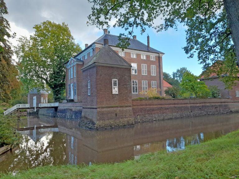 Gut Loxten: A Former Water Castle and Knightly Estate in Germany