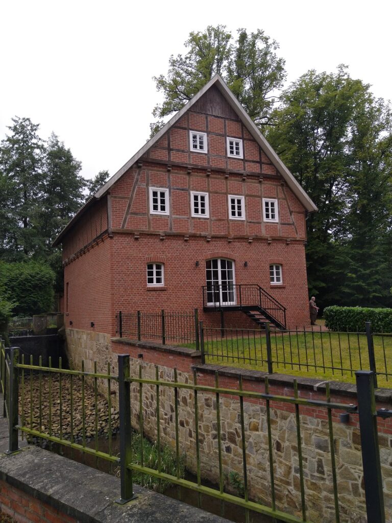 Gut Loxten: A Former Water Castle and Knightly Estate in Germany 2 Gut Loxten