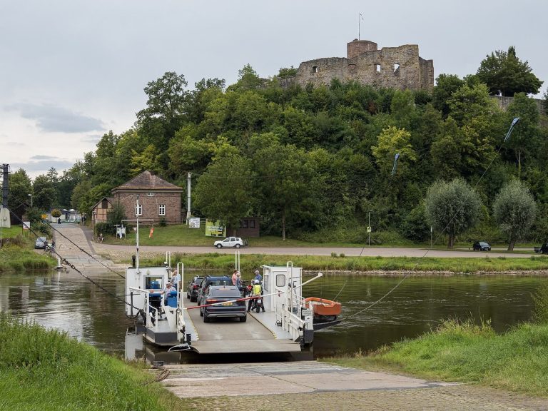 Burg Polle: A Hill Castle of the Counts of Everstein