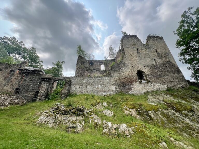 Świecie Castle: A Medieval Border Fortress in Poland