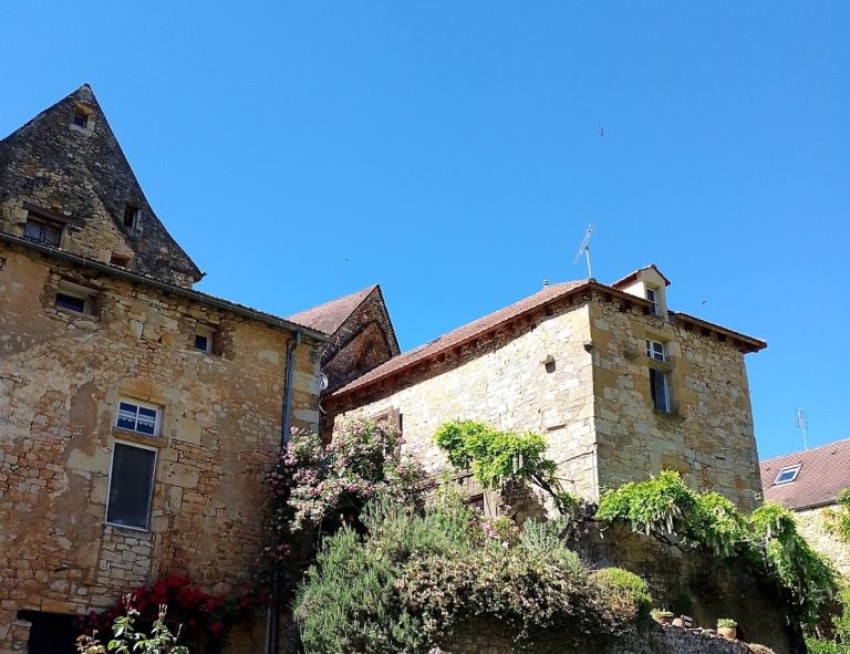 Château de Berbiguières: a Historic Castle in France