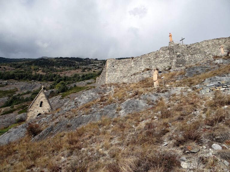 Gestelnburg: A Medieval Hill Castle in Switzerland