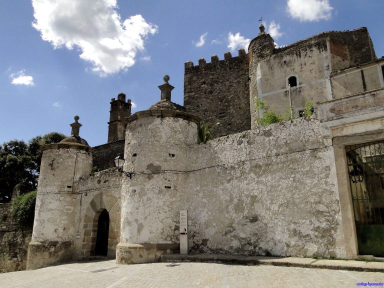 Castillo de Brozas: Fortress and Palace of the Order of Alcántara