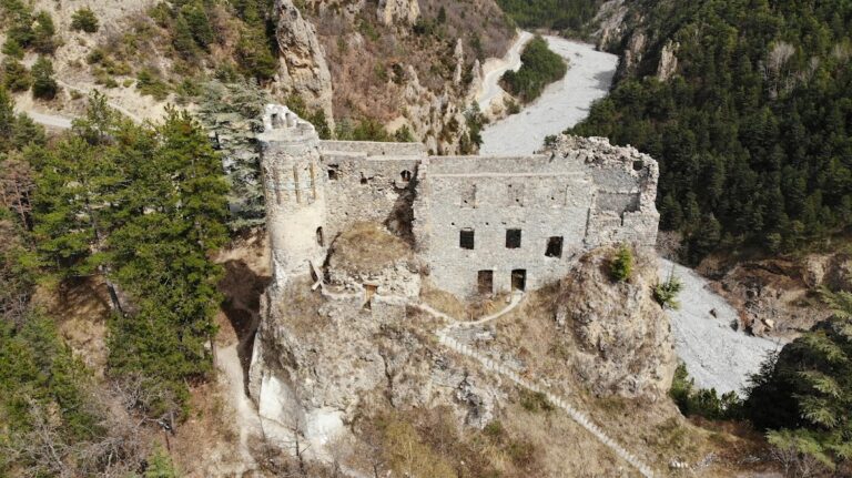 Castle of Guillaumes: A Strategic Fortress in France