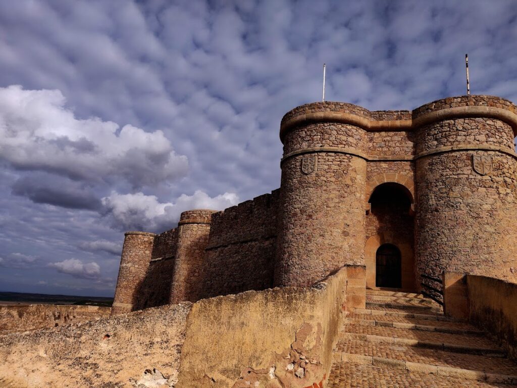 Castle of Chinchilla: A Medieval Fortress in Spain 1 Castle of Chinchilla