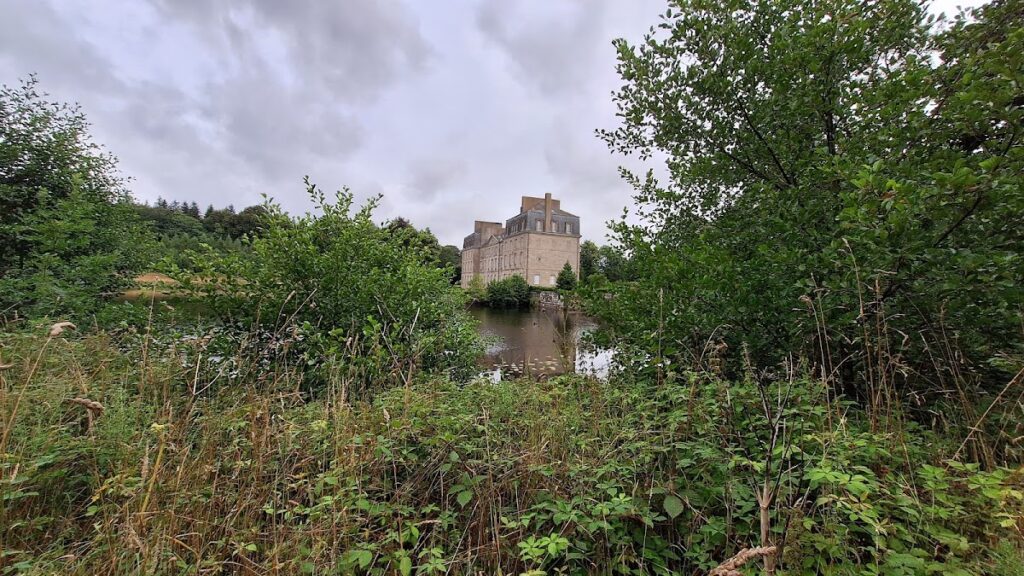 Château de Lorge: A Seigneurial Residence in Brittany 2 Château de Lorge
