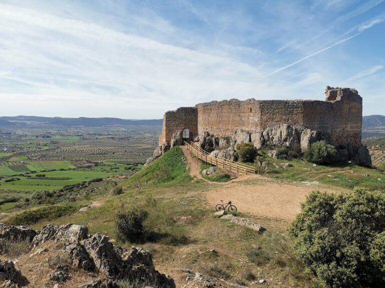 Castillo de Miraflores: An Islamic-Origin Fortress in Spain