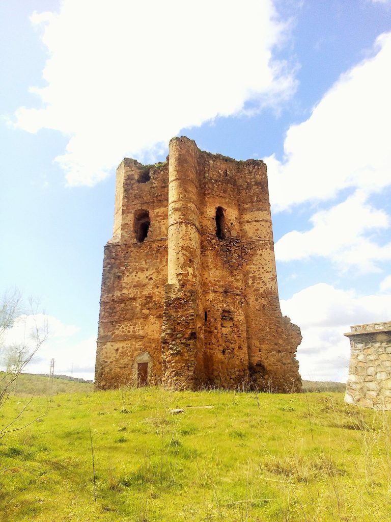 Castillo de Puebla del Maestre: A Fifteenth-Century Defensive Castle in Spain