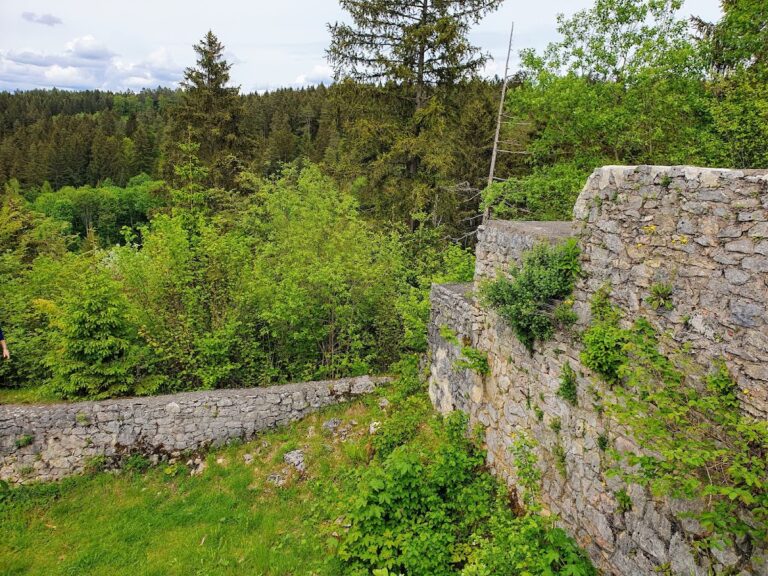 Ruine Baldenstein: A Medieval Spur Castle near Gammertingen