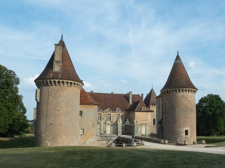 Epiry Castle: A Medieval Château in France