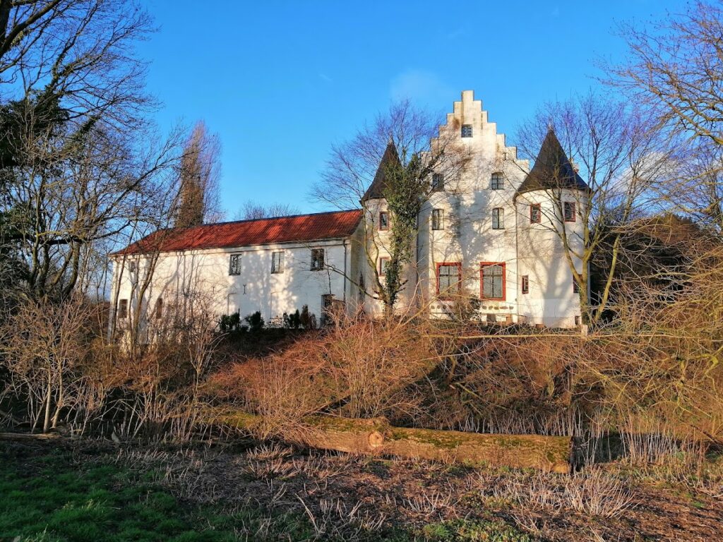 Haus Rath: A Medieval Motte Castle in Krefeld, Germany 2 Haus Rath