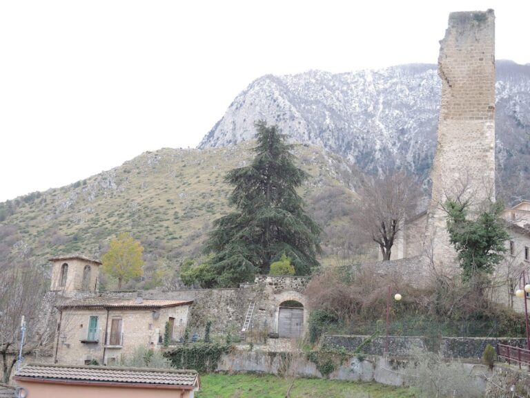 Norman Castle of Anversa degli Abruzzi: A Medieval Fortified Complex