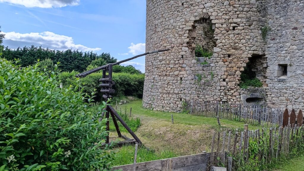 Château de Lastours: A Medieval Fortress in France 3 Château de Lastours