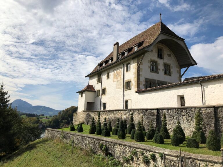 Corbières Castle: A Savoyard Stronghold and Fribourg Residence