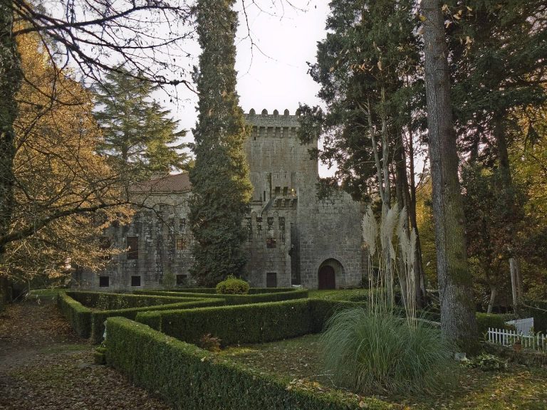 Castillo de Ferreira: A Medieval Fortification in Spain