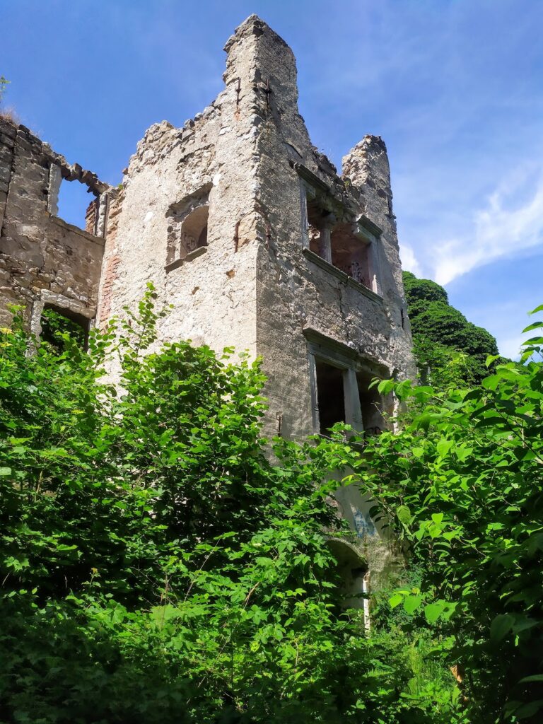 Gościszów Castle: A Renaissance Water Castle in Poland 2 Gościszów Castle