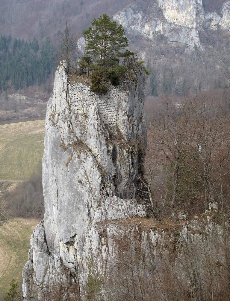 Wildenstein – Hexenturm: A High-Medieval Double Castle Ruin in Germany