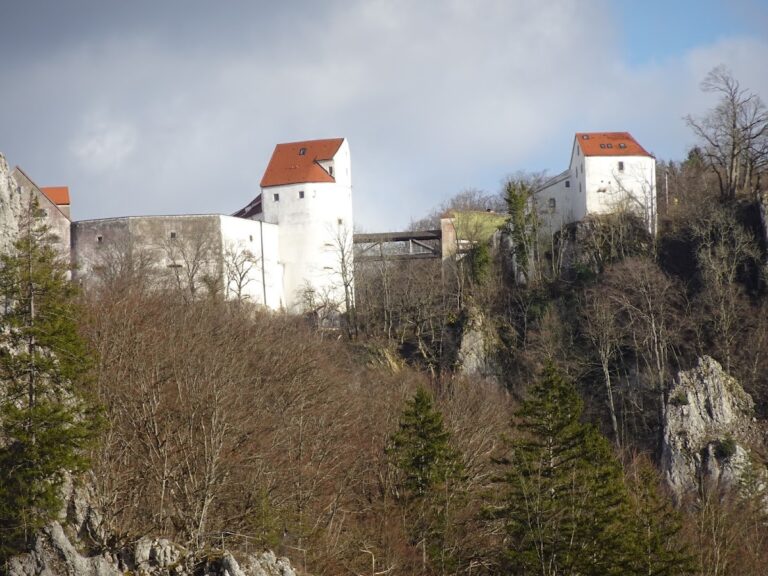 Wildenstein – Hexenturm: A High-Medieval Double Castle Ruin in Germany