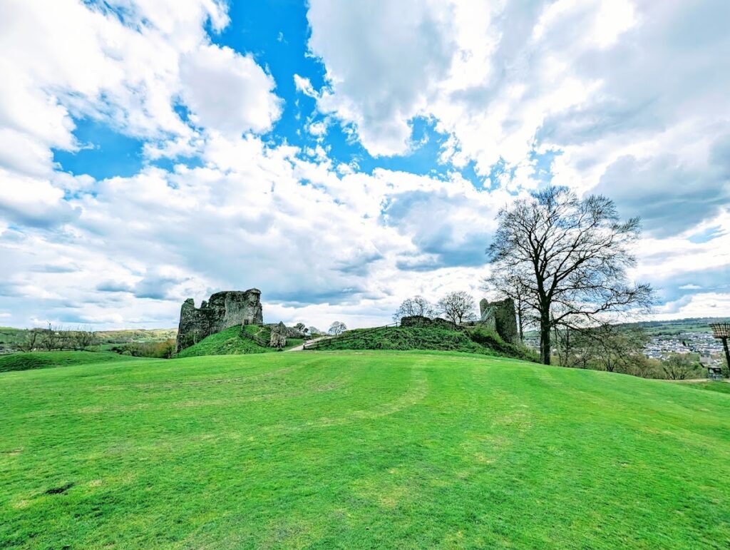 Kendal Castle: A Medieval Fortification in Cumbria 5 Kendal Castle