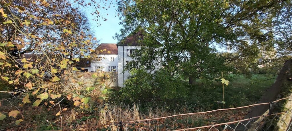 Haus Götterswick: A Baroque Moated Castle in Voerde, Germany 2 Haus Götterswick