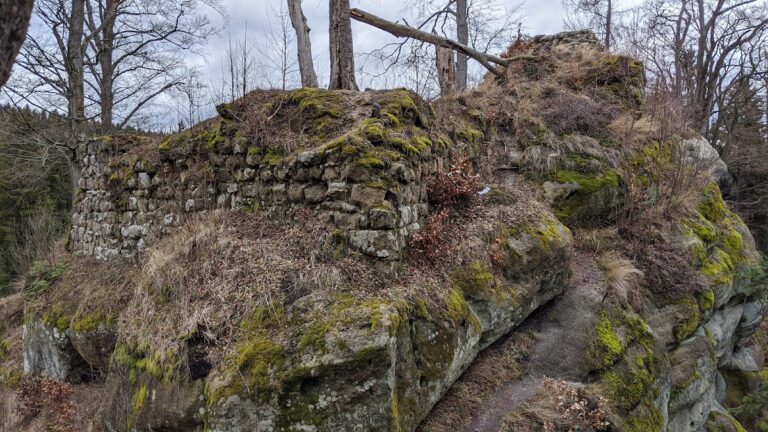 Karlsfried: A Medieval Fortified Customs Castle in Germany