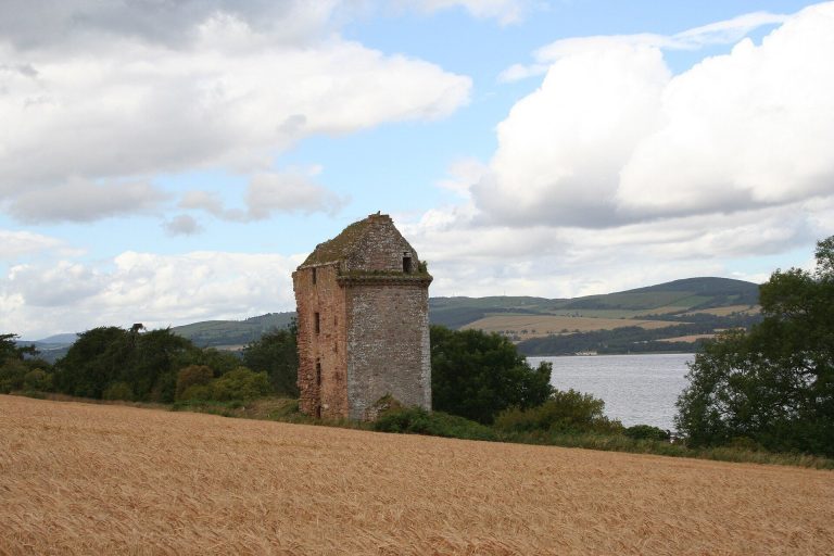 Castlecraig: A Sixteenth-Century Scottish Tower House