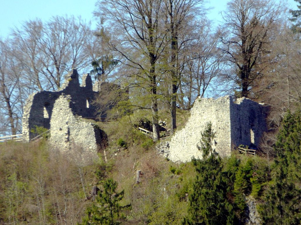 Werdenfels Castle: Medieval Administrative Seat in Germany 2 Werdenfels Castle