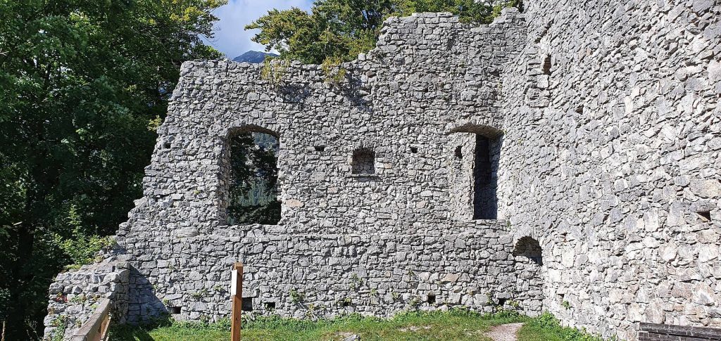 Werdenfels Castle: Medieval Administrative Seat in Germany 3 Werdenfels Castle