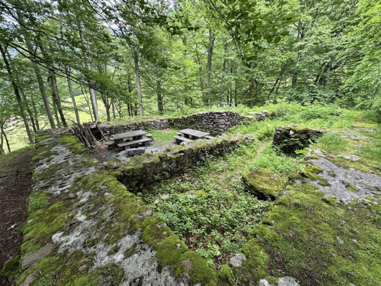 Sola Castle Ruins: A Medieval Hilltop Fortification in Switzerland