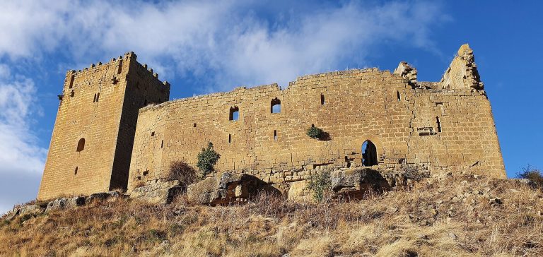 Castillo de Yéquera: A Medieval Frontier Fortification in Spain