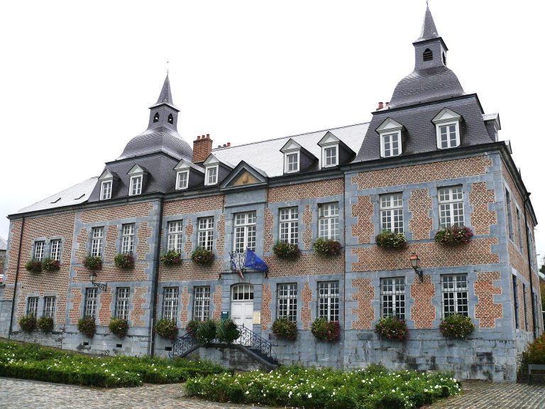 Château des Comtes de Bryas: A Historic Château in Fumay, France