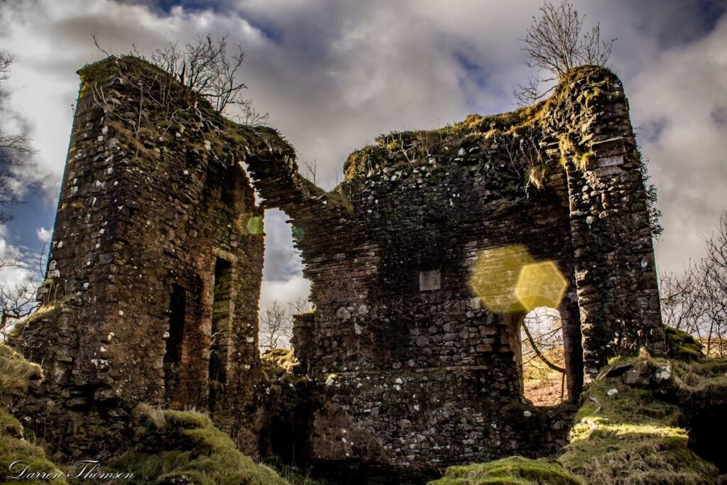 Glengarnock Castle: A Ruined Medieval Fortification in Scotland 1 Glengarnock Castle