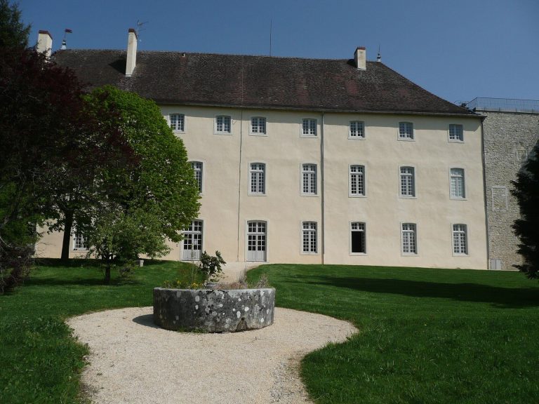 Château de Pont-d’Ain: A Savoyard Fortress and Residence in France