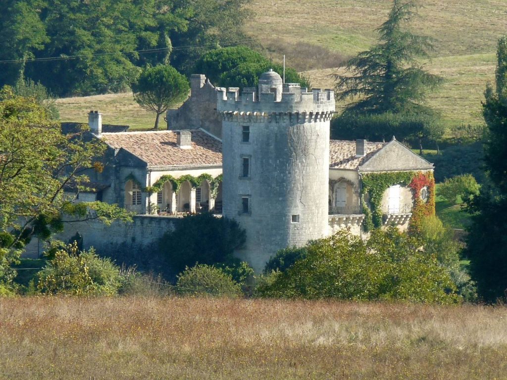 Château du Repaire, Rougnac: A Medieval Castle in France 1 Château du Repaire, Rougnac