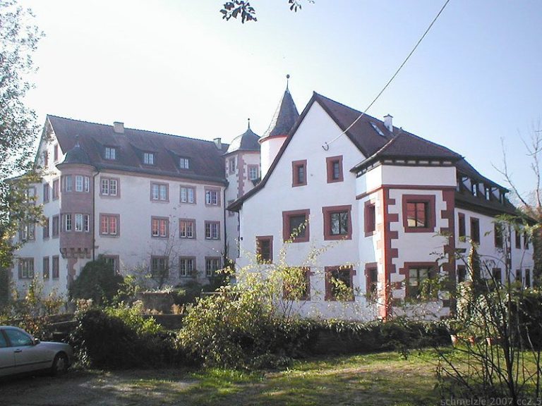 Burg Lohrbach: A Water Castle and Palace Complex in Germany