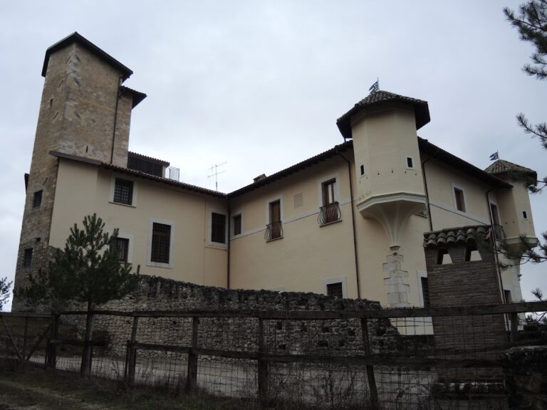 Castello Dragonetti de Torres: A Fortified Palace in Pizzoli, Italy