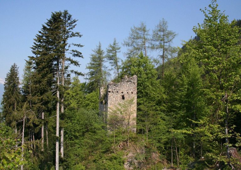 Klingenhorn Castle: A Medieval Hill Castle in Switzerland