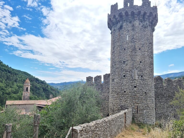 Château de Lucéram: Medieval Castle and Fortifications in France