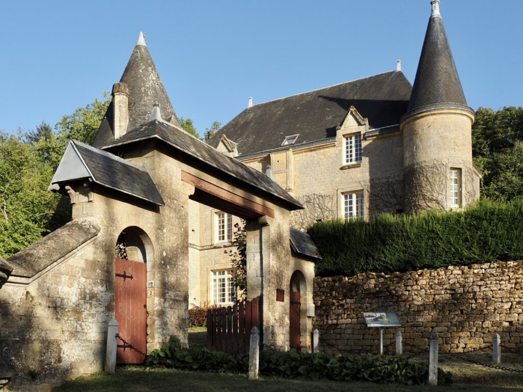 Château de Remilly-les-Pothées: A Sixteenth-Century Fortified House in France 1 Château de Remilly-les-Pothées