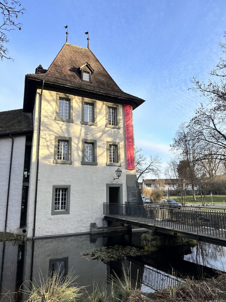 Old Castle Bümpliz: A Medieval Estate and Castle in Switzerland
