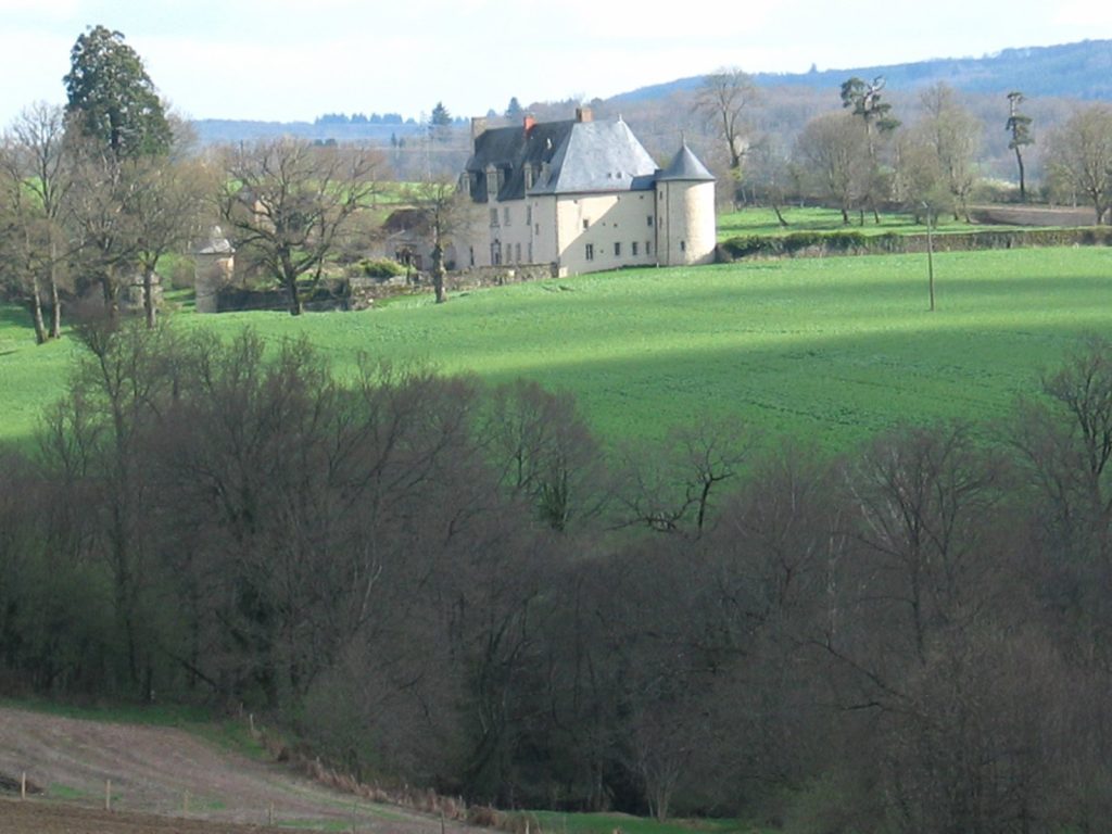 Château du Chambon: A Renaissance Château in France 2 Château du Chambon