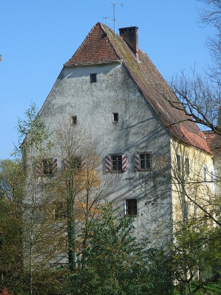 Schloss Aicha vorm Wald: A Water Castle and Hofmark Seat in Germany