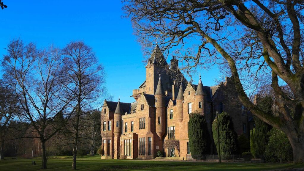 Guthrie Castle: A Fifteenth-Century Tower House and Scottish Baronial Country House 1 Guthrie Castle