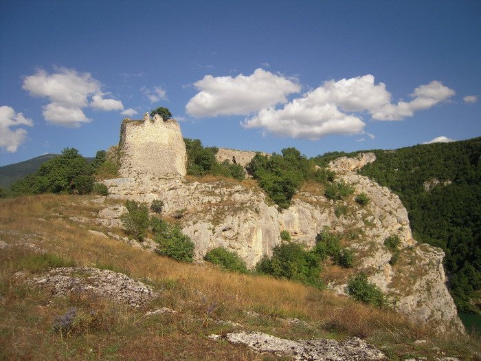 Bočac Fortress: A Medieval Defensive Stronghold in Bosnia and Herzegovina