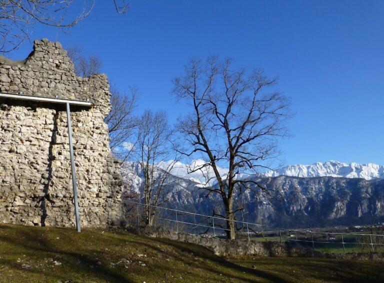 Auerburg: A Medieval Border Fortress in Bavaria